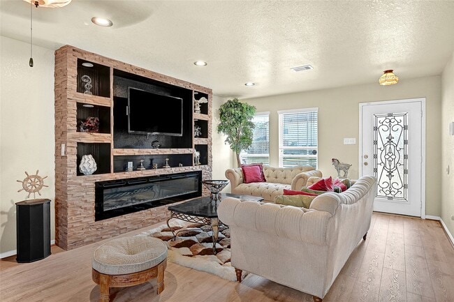 Photo - 16107 Sheldon Ridge Way