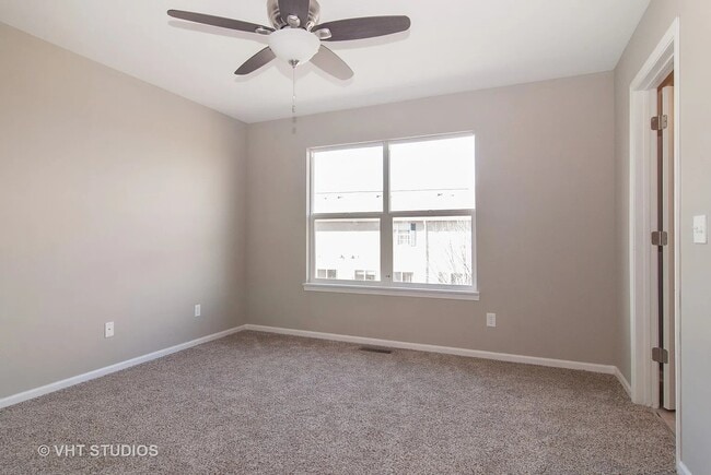 Photo - 1325 Chestnut Ln