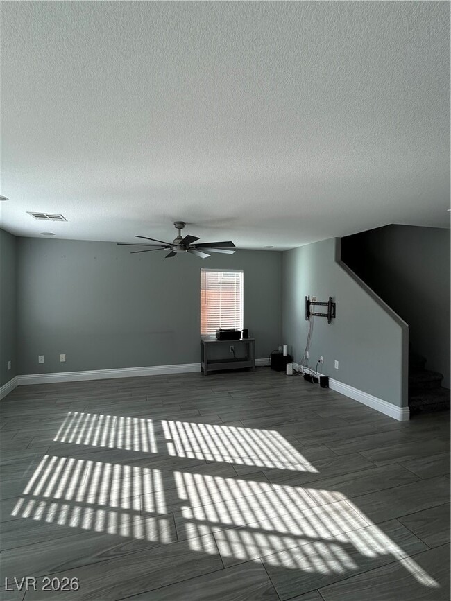 Photo - 2321 Cockatiel Dr