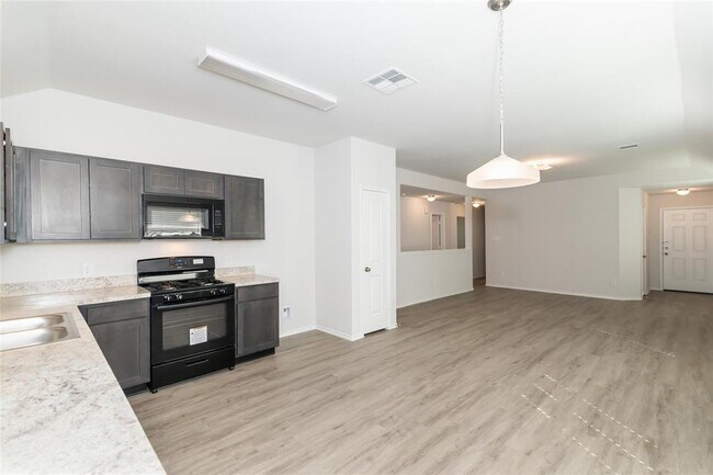 Photo - 8710 Lar Ree Oaks Cir