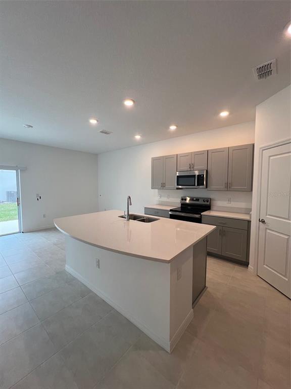 Photo - 2958 Canary Ave