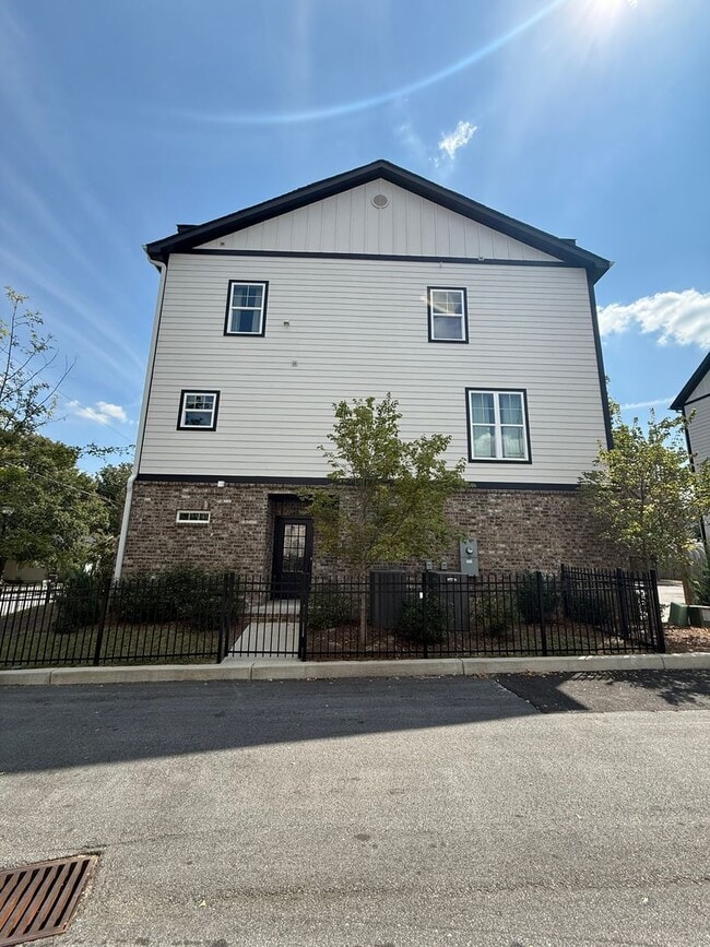 Photo - BRAND NEW TOWNHOMES AVALIABLE NOW