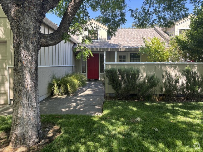 Building Photo - 735 Amherst Cir Rental