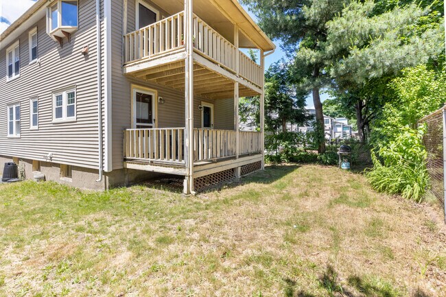 Building Photo - 27 Murray Hill Rd Unit 2 Rental