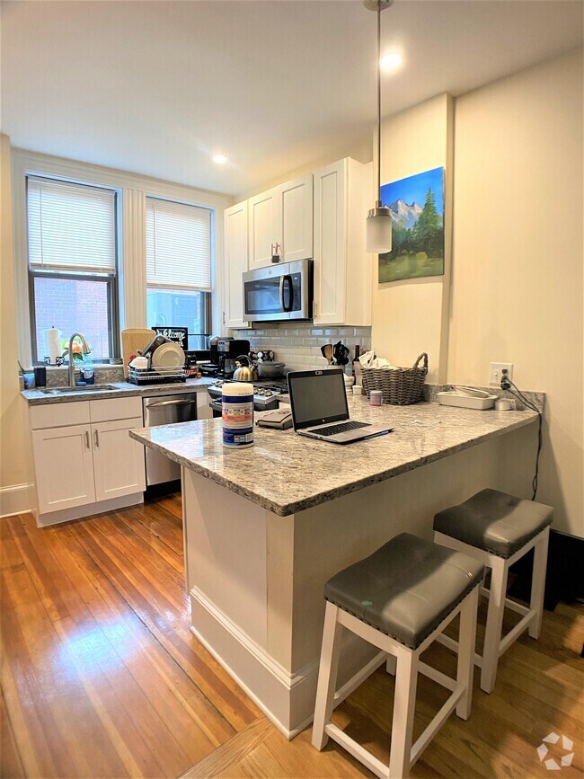 Building Photo - 7 Brown Terrace Rental