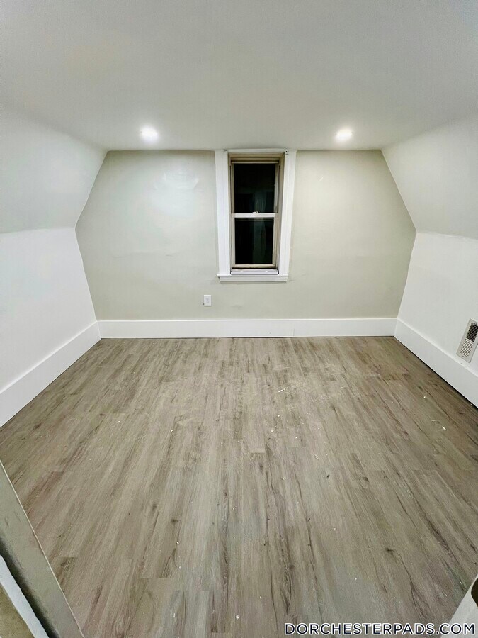 Photo - 35 Humphreys St Unit 2