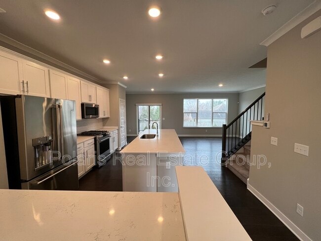 Photo - 635 Golborne St