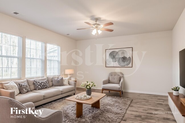 Photo - 272 Witch Hazel St