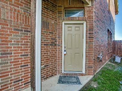 Photo - 8432 Jay St