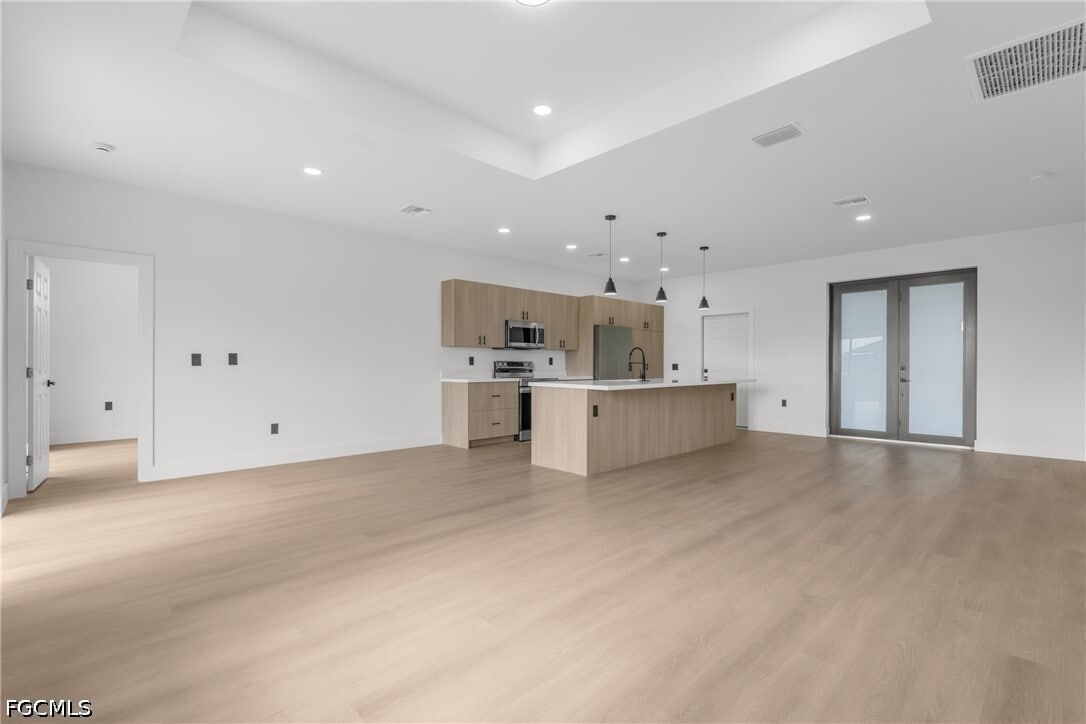 Photo - 8033 Oakleaf Cir
