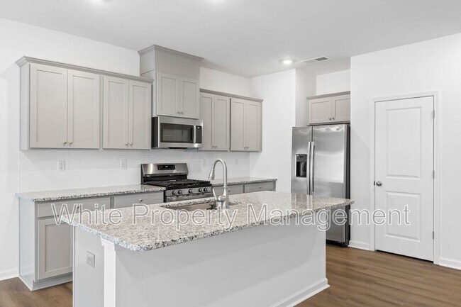 Photo - 745 Lock Haven Dr NW