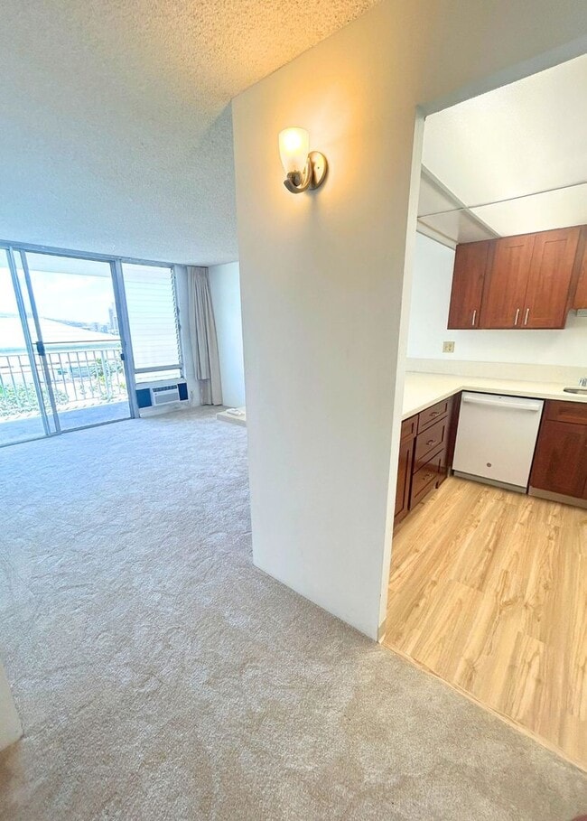Building Photo - ATKINSON PLAZA 16TH FLOOR UPGRADED STUDIO ... Unit 1609 Rental