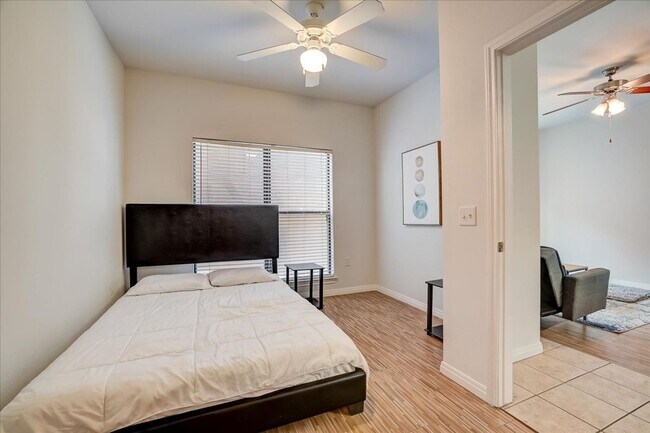 Texan Pearl Best Value in West Campus