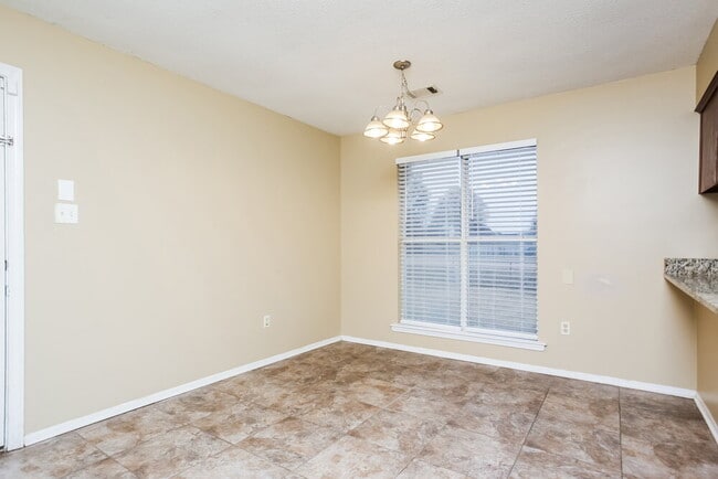 Photo - 6265 Jamestown Dr