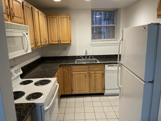 Photo - 62 Queensberry St Condo