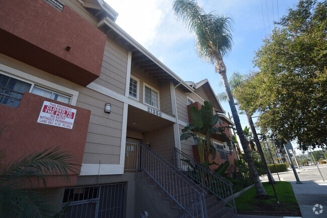 Building Photo - 21350 Parthenia St Unit 104 Rental