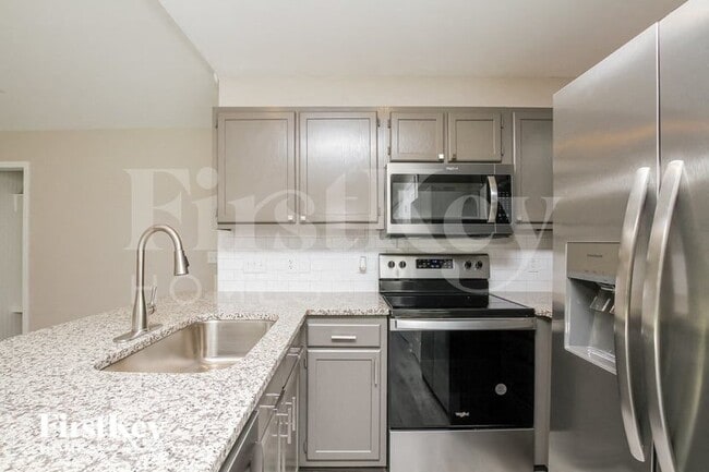 Photo - 128 Lismark Dr