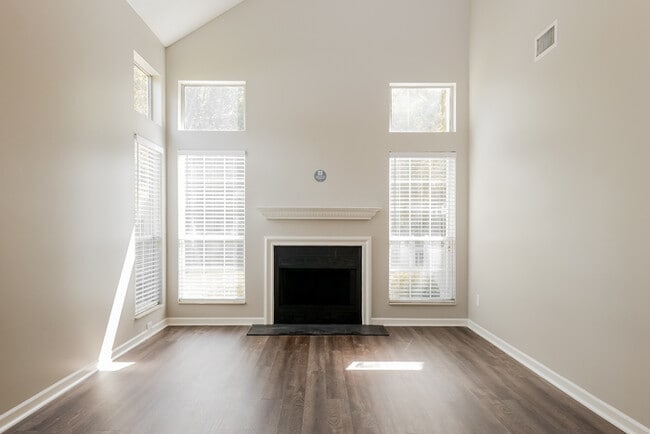 Photo - 217 Hunters Chase Dr