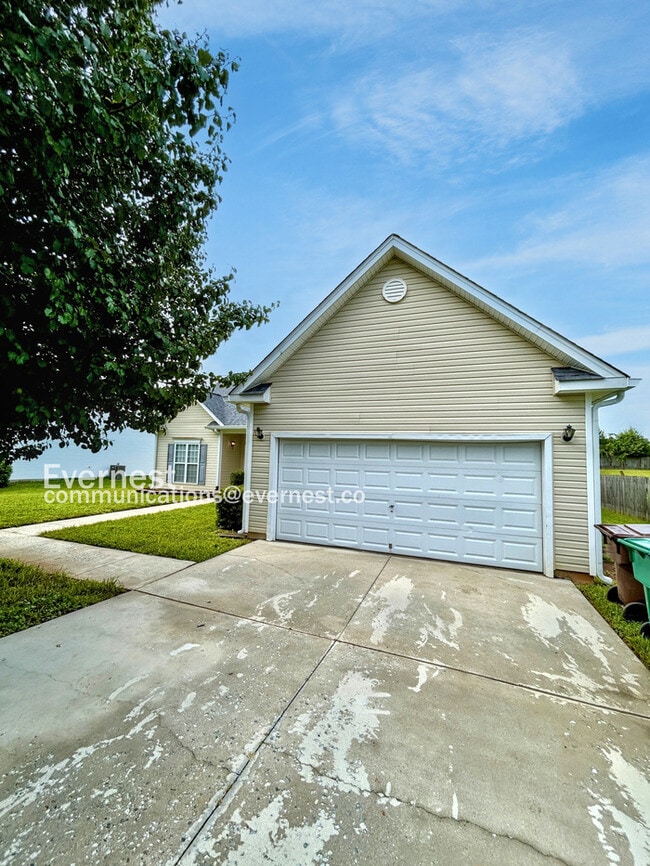 Building Photo - 1244 Scarlett Dr Rental