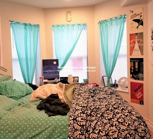 Photo - 64 Louis Prang St Unidad 2