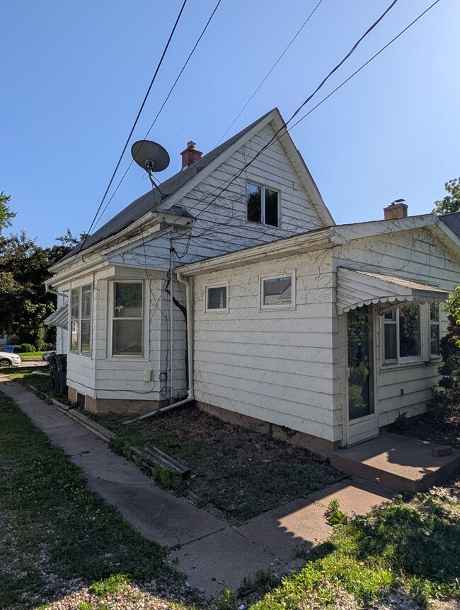 Photo - Affordable Moline Apartment in a Prime Quad Cities Location!