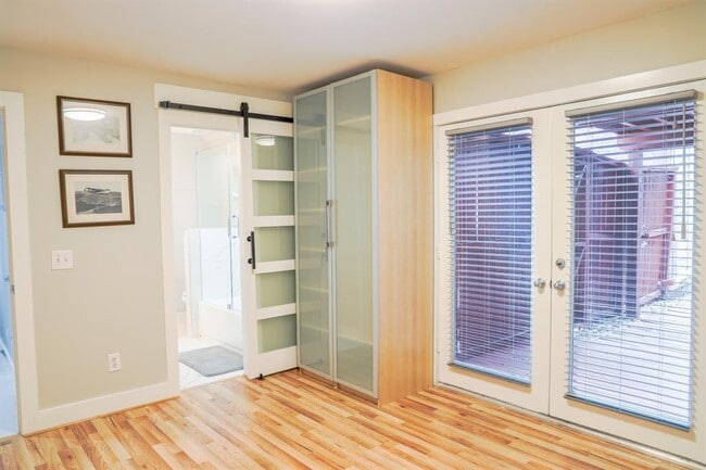 Photo - 1606 Park St