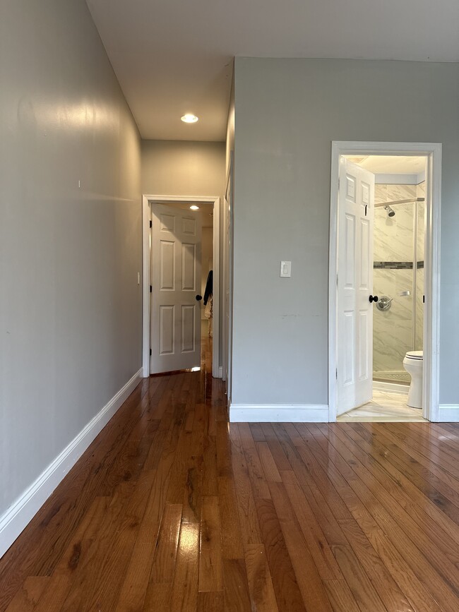 Building Photo - 1841 W Master St Unit A Rental