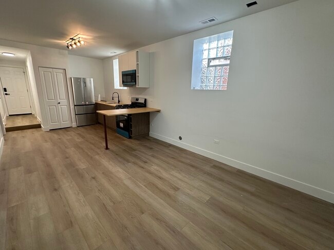 Photo - Tomas Unit 1b