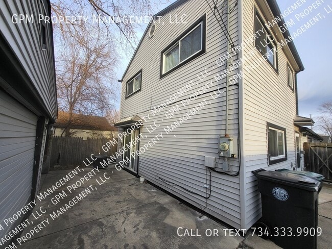 Photo - 17375 Harman St