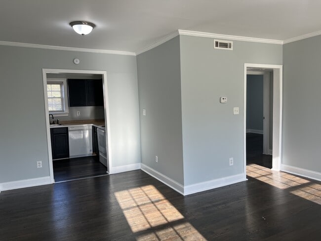 Photo - 2367 Cascade Rd