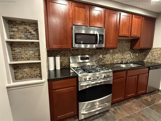 Photo - 1773 Villa Rd