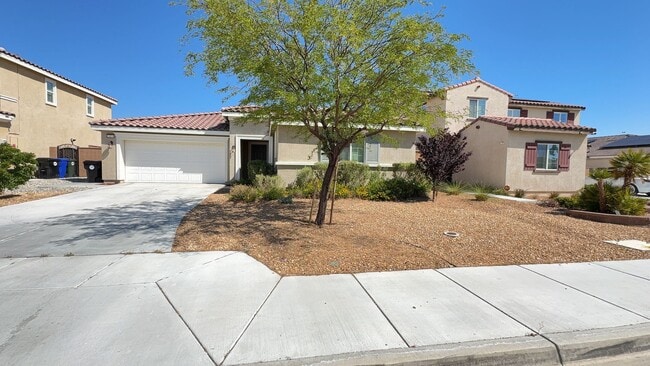 Building Photo - 4 BEDROOM, 3 BATH VICTORVILLE HOME