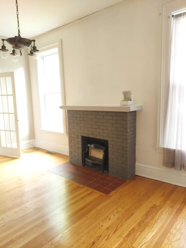 Building Photo - 705 W Healey St Unit 705 Healey Rental