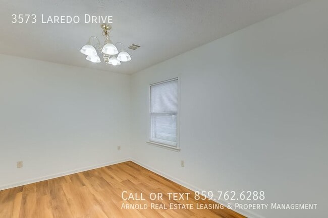 3573 Laredo Dr