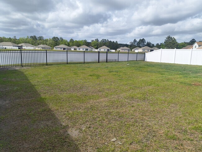 Photo - 44 Autumn's Wood Dr