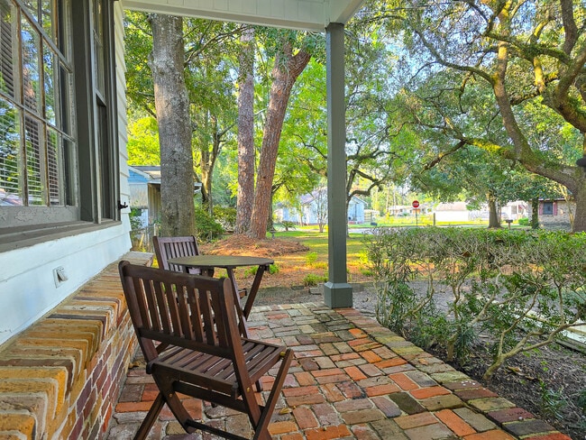 Photo - 567 Seminole St