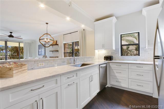 Photo - 100 Uno Lago Dr Unit 205