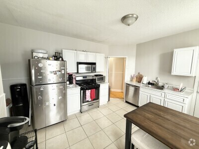 Building Photo - 17 Sachem St Unit 3 Rental