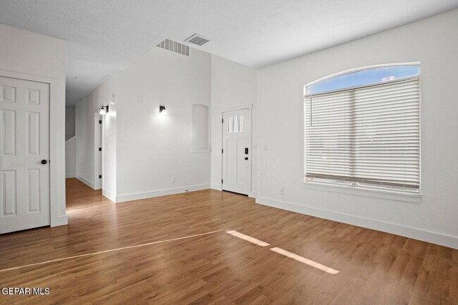 Photo - 11025 Bullseye St