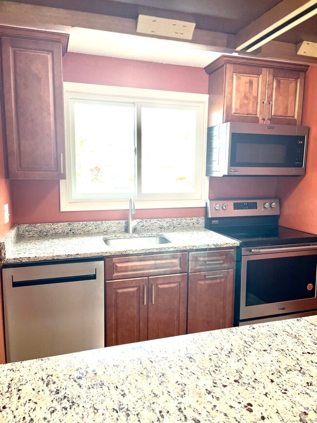 Photo - 16 Seymour Rd Unit 19E