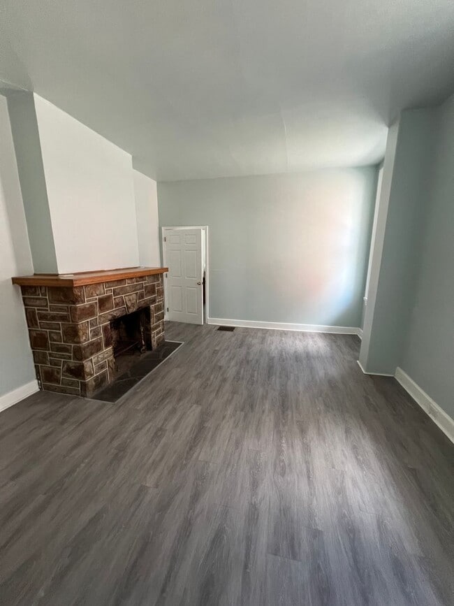 Photo - 124 N 3rd St Unit Apt 1