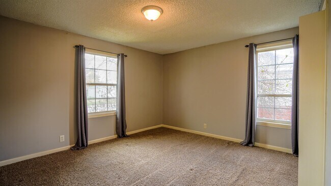 Photo - 2329 W Rowan Ave