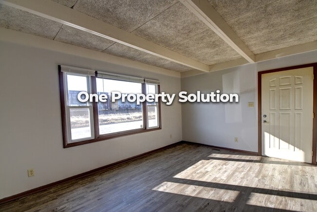 Photo - 1335 Logan St