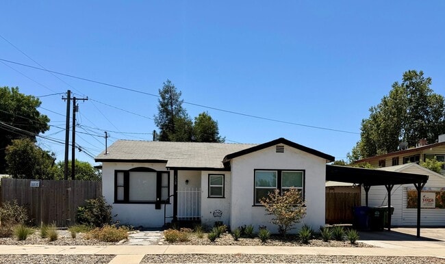 Photo - Darling 2 bedroom 1 bath with bonus room