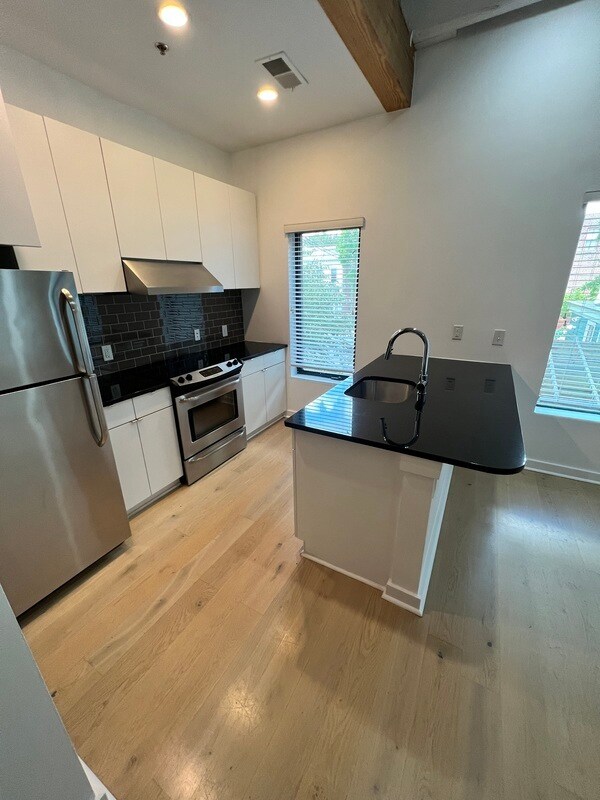 Photo - 418 N 25th St Unit 230