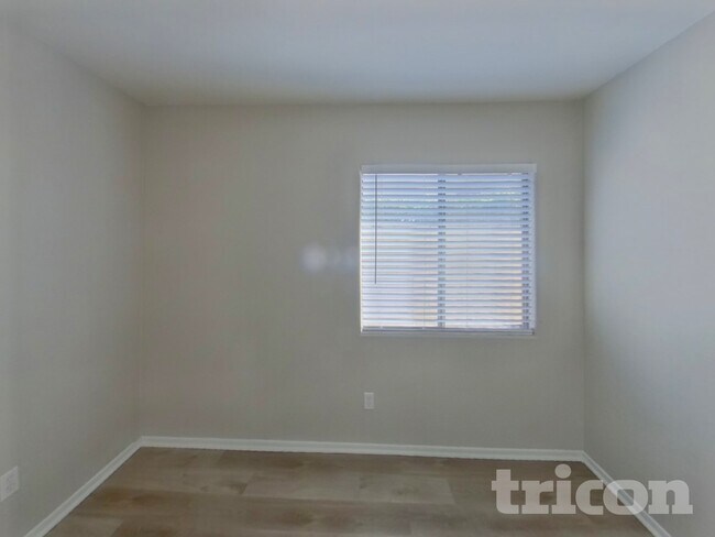 Photo - 8529 W Hughes Dr