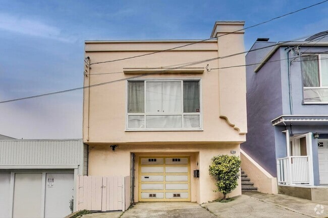 Building Photo - Beautiful Updated 3BD/2BA + Bonus Room Hom... Rental