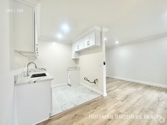 Building Photo - 20447 Saticoy St Unit 47 Rental