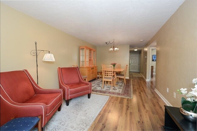 Photo - 327 Plantation St Unit 310