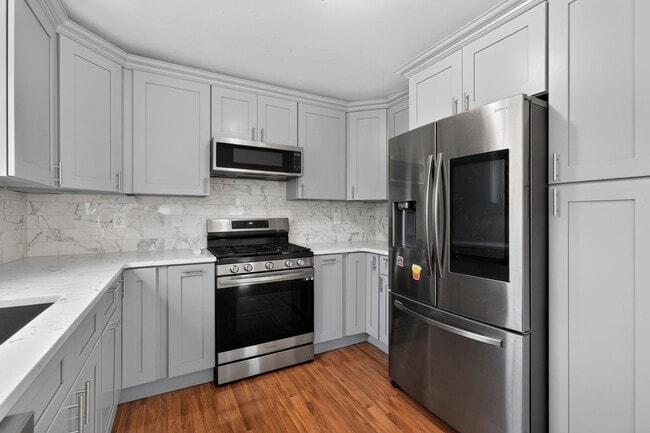 Photo - 402 Candlewood Way